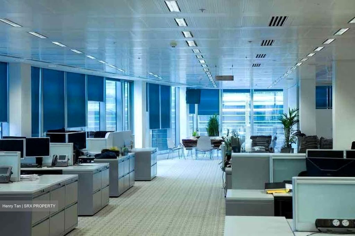 Gateway East (D7), Office #584842151